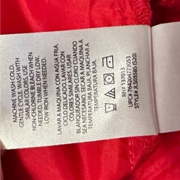 Isaac Mizrahi Scalloped Hem Mid Rise Red Cotton Blend Chino Shorts 10 - Picture 11 of 11